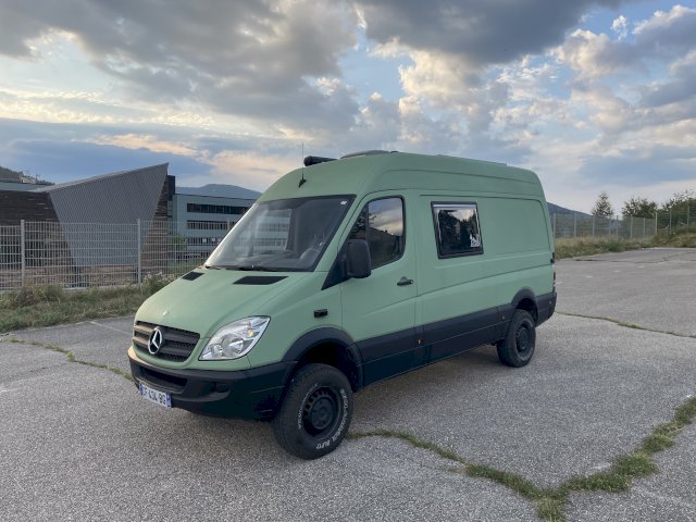 Mercedes-Benz Mercedes-Benz Sprinter 