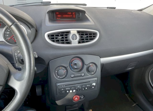 Renault Renault Clio III 1.2 16v 75 Expression Clim 5p