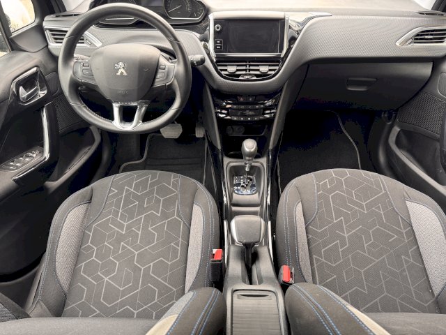 Peugeot Peugeot 2008 1.2 PureTech 130ch Signature S&S EAT6