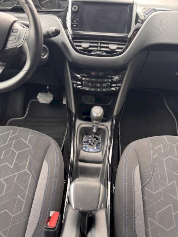 Peugeot Peugeot 2008 1.2 PureTech 130ch Signature S&S EAT6
