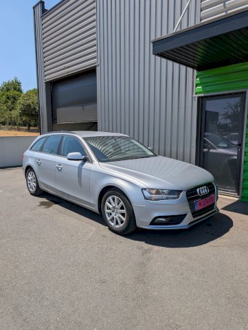 Audi Audi A4 IV (B8) 2.0 TDI 136ch ultra clean diesel DPF Attraction Euro6