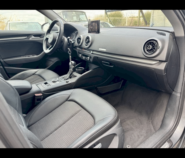 Audi Audi A3 III 1.0 TFSI 115ch Design S tronic 7