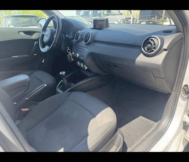Audi Audi A1  1.6 TDI 90ch FAP Ambition