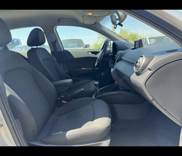 Audi Audi A1  1.6 TDI 90ch FAP Ambition