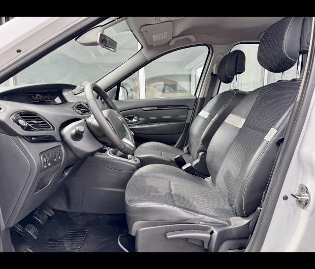 Renault Renault Scenic III (J95) 1.6 dCi 130ch energy Dynamique eco²