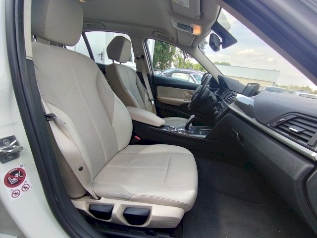 BMW BMW Série 3 VI (F30) 318d 143ch Modern