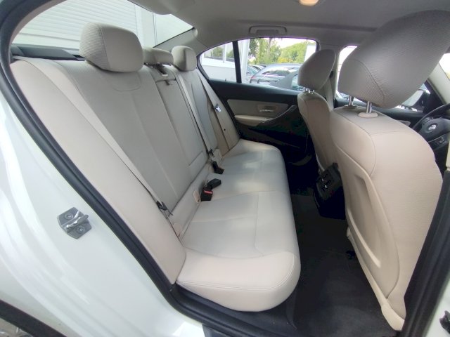BMW BMW Série 3 VI (F30) 318d 143ch Modern