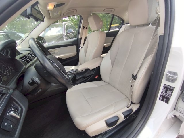 BMW BMW Série 3 VI (F30) 318d 143ch Modern