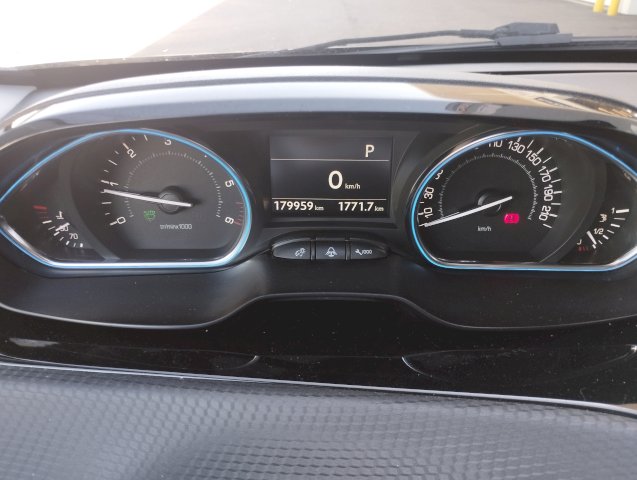 Peugeot Peugeot 2008 1.5 BlueHDI EAT6 120 CV ALLURE