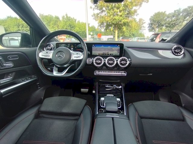 Mercedes-Benz Mercedes-Benz Classe B 180d 116ch AMG Line 7G-DCT