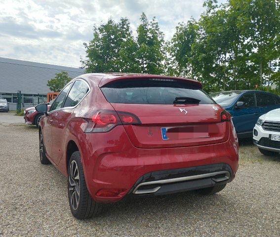 DS DS  4 BlueHDI 120 CV S&S BE CHIC