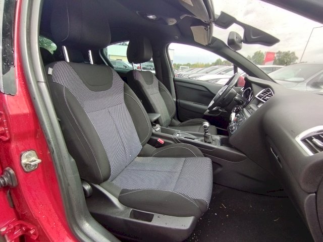 DS DS  4 BlueHDI 120 CV S&S BE CHIC
