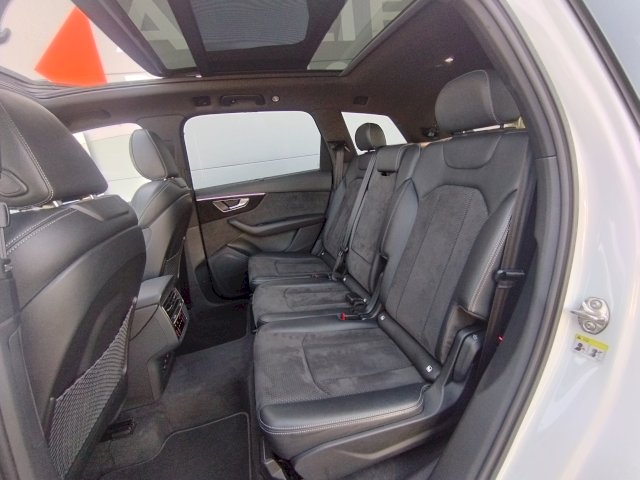 Audi Audi Q7 50 TDI 286ch S line quattro Tiptronic 7 places