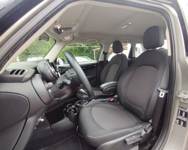 Mini Mini Mini 1.5i DCT7 102 5P