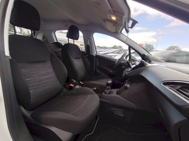 Peugeot Peugeot 208 1.2 68 CH   2 PLACES