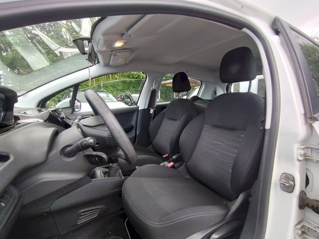 Peugeot Peugeot 208 1.2 68 CH   2 PLACES
