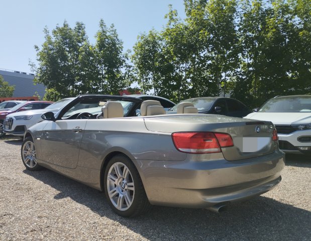BMW BMW Série 3 V (E90) 320i 170ch Luxe