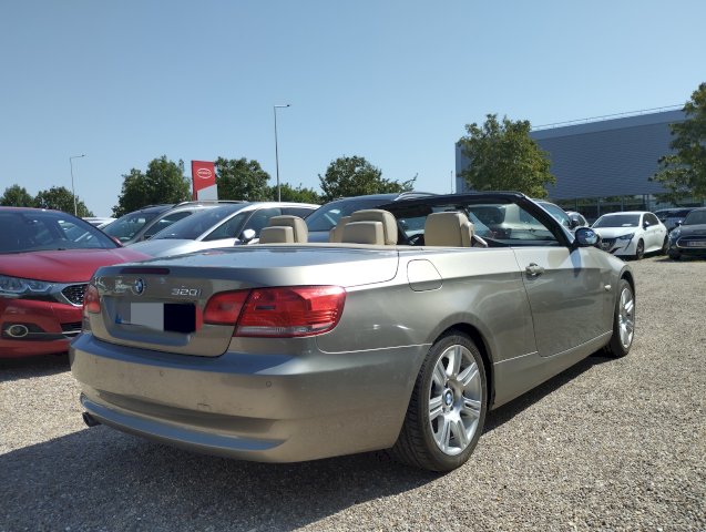 BMW BMW Série 3 V (E90) 320i 170ch Luxe