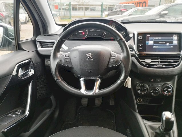 Peugeot Peugeot 208  1.2 PureTech 82ch Style 5p