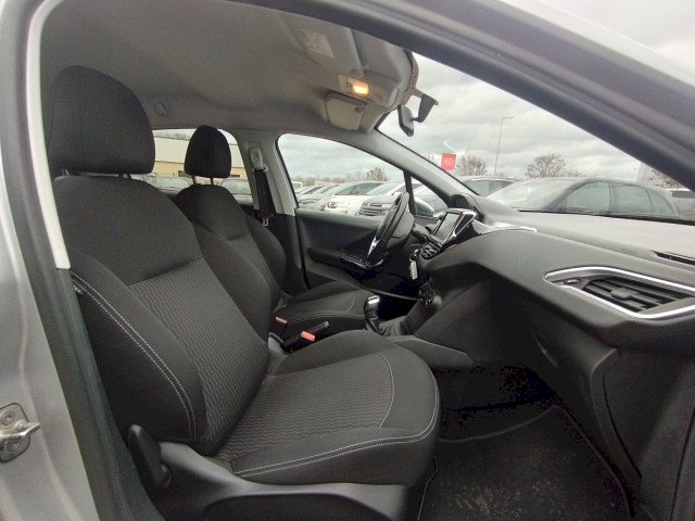 Peugeot Peugeot 208  1.2 PureTech 82ch Style 5p