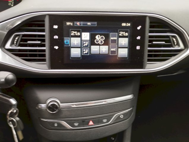 Peugeot Peugeot 308 II 1.2 Puretech 110ch Style S&S 5p