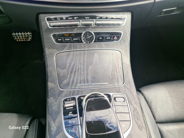 Mercedes-Benz Mercedes-Benz Classe E 220 d 194ch AMG Line 9G-Tronic