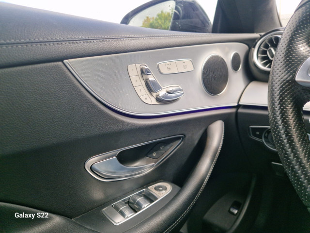 Mercedes-Benz Mercedes-Benz Classe E 220 d 194ch AMG Line 9G-Tronic