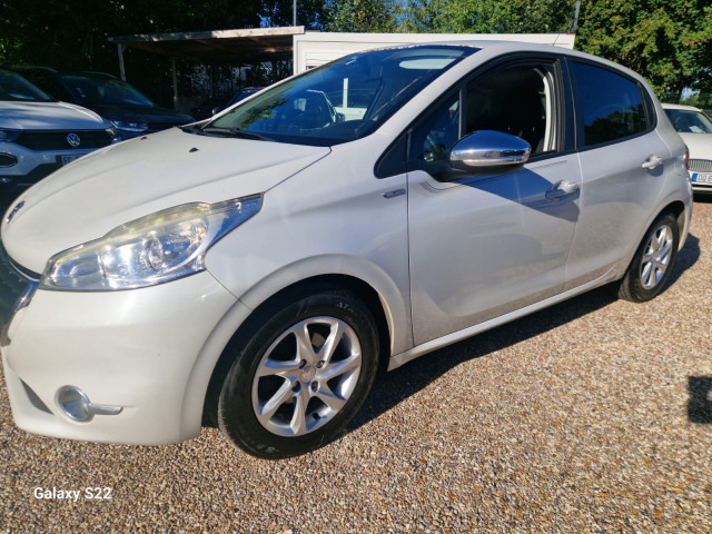 Peugeot Peugeot 208  1.4 HDi FAP Envy 5p