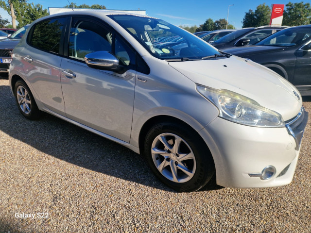 Peugeot Peugeot 208  1.4 HDi FAP Envy 5p