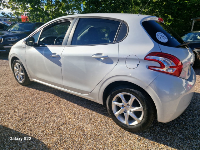 Peugeot Peugeot 208  1.4 HDi FAP Envy 5p