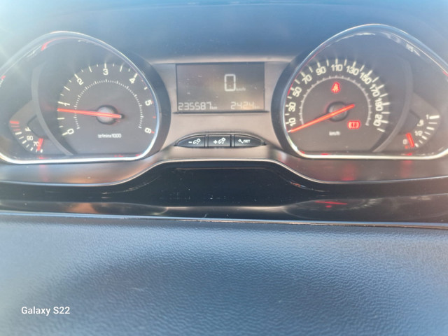 Peugeot Peugeot 208  1.4 HDi FAP Envy 5p