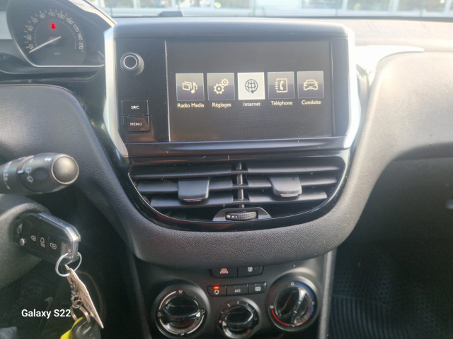 Peugeot Peugeot 208  1.6 BlueHDi 100ch Active 5p