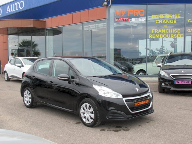 Peugeot Peugeot 208 1.2L 82 Cv Like 5 places