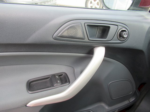 Ford Ford Fiesta IV 1.6 TDCi 95ch FAP Trend 5p