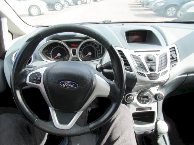 Ford Ford Fiesta IV 1.6 TDCi 95ch FAP Trend 5p