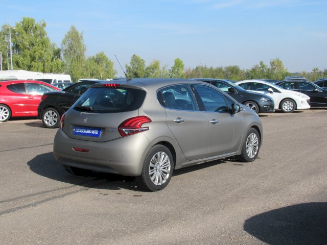 Peugeot Peugeot 208  1.6 BlueHDi 100ch Allure 5p
