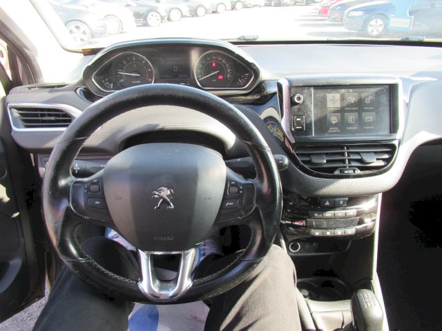 Peugeot Peugeot 208  1.6 BlueHDi 100ch Allure 5p