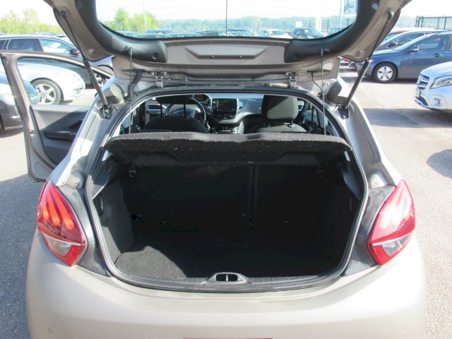 Peugeot Peugeot 208  1.6 BlueHDi 100ch Allure 5p
