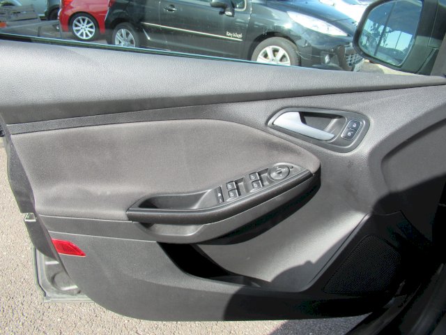 Ford Ford Focus II 1.6 TDCi 115 Titanium S&S