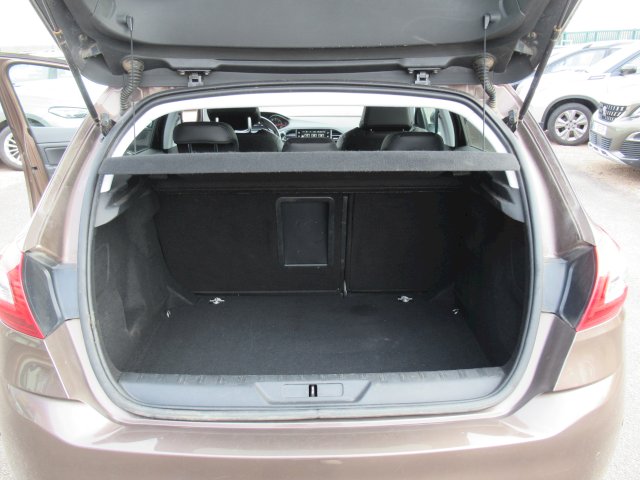 Peugeot Peugeot 308 II 2.0 BlueHDi 150ch Allure S&S 5p