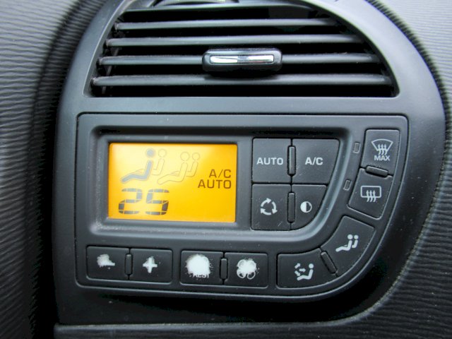Citroën Citroën C4  1.6 HDi110 FAP Confort
