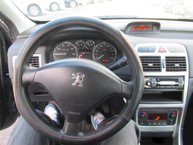 Peugeot Peugeot 307  1.6 16v Style 5p