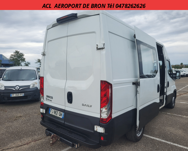 Iveco Daily CABINE 7 PLACES 35 S 13 R.S 