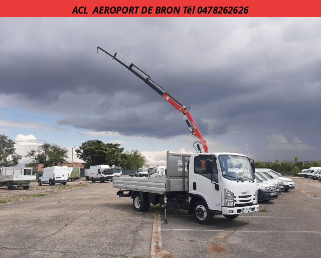 Isuzu Isuzu N-Series PLATEAU + GRUE 3.0 L 150 R.J