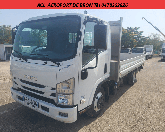 Isuzu Isuzu N-Series Ccb PLATEAU 4500 X 2100 3.0 L 150 R.J
