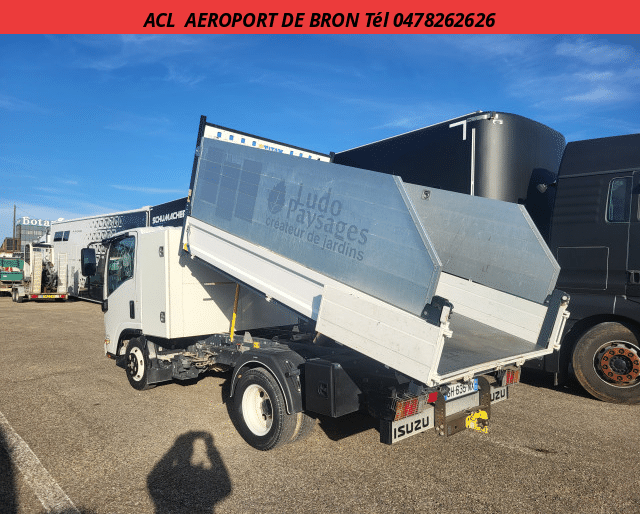 Isuzu Isuzu N-Series BENNE + COFFRE M21 120 R.J