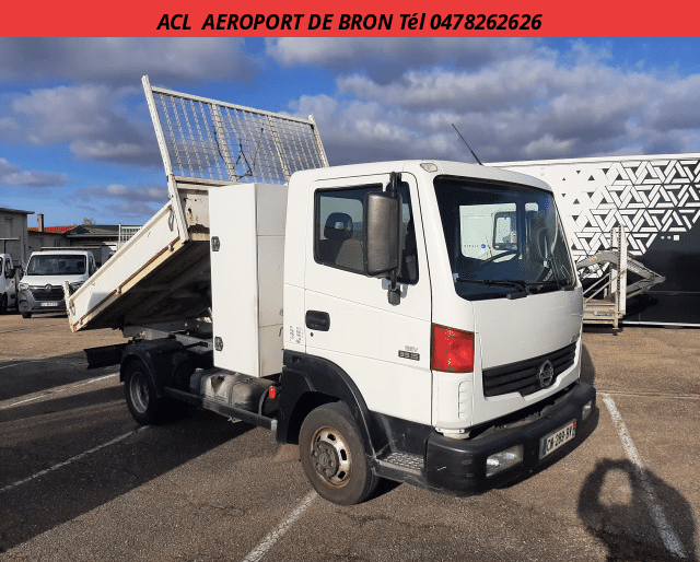 Nissan Nissan Atleon 3.0L 150ch Benne et coffre