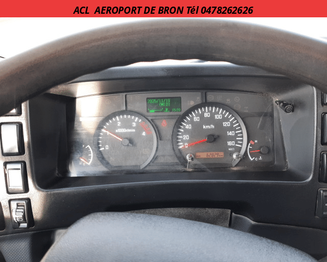 Isuzu Isuzu N-Series BENNE + COFFRE 3.0 L 150 R.J