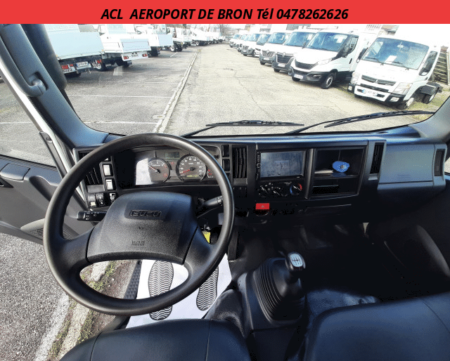 Isuzu Isuzu N-Series BENNE + GRUE 120 CV R.J