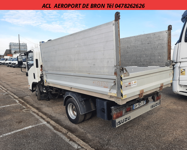 Isuzu Isuzu N-Series BENNE + GRUE 120 CV R.J